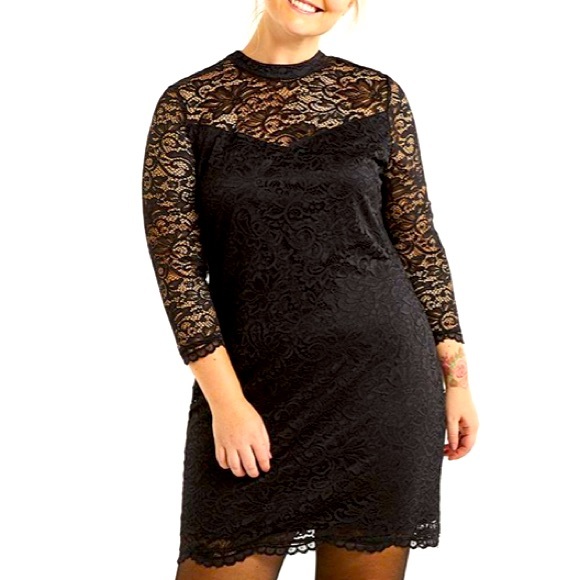 Reitmans Plus Size Bodycon Lace Dress - Picture 1 of 10